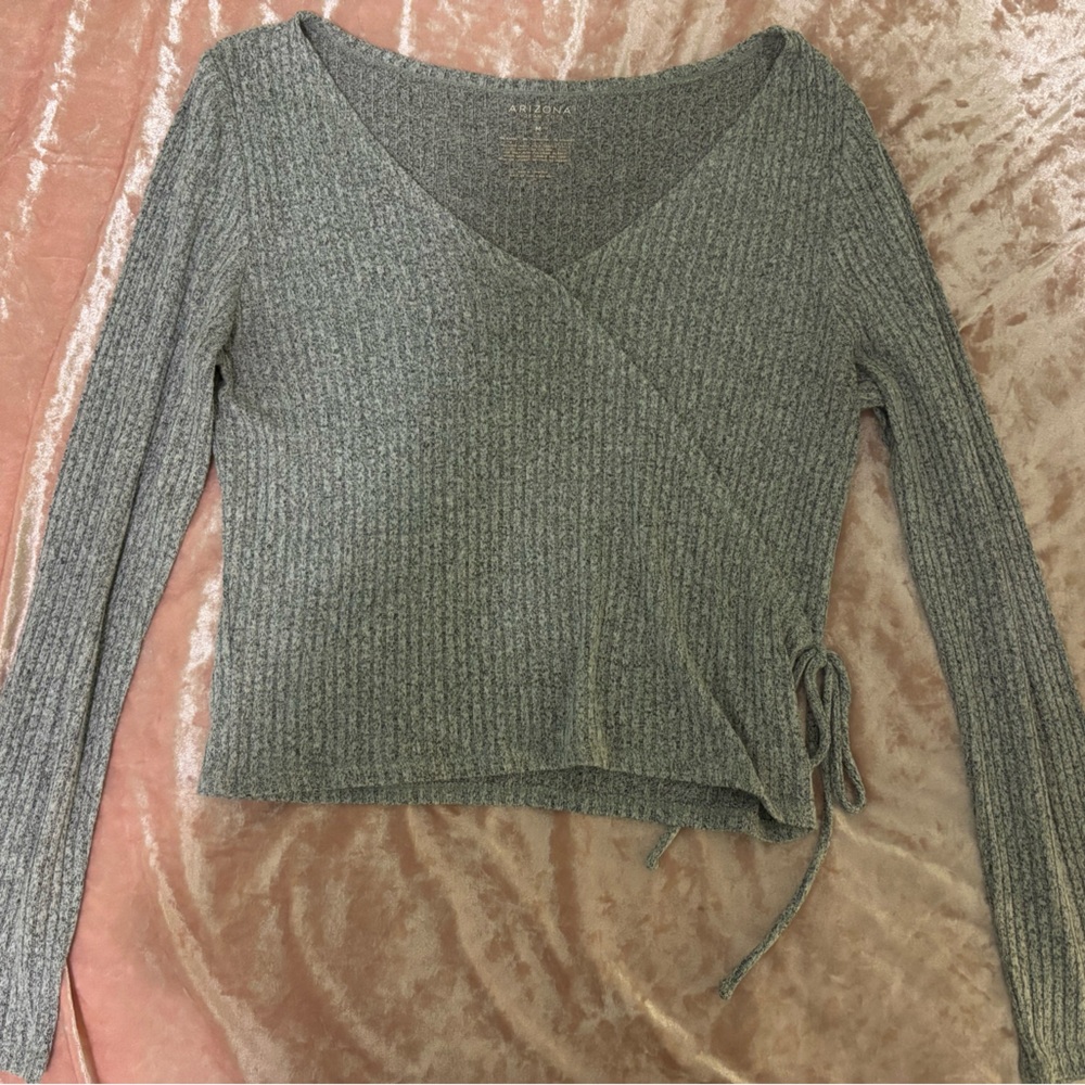 Arizona Co ribbed grey long sleeve, slightly cropped